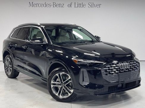 Used 2025 Audi Q5 Premium image 8