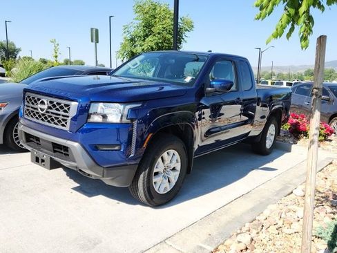 Used 2022 Nissan Frontier SV w/ Technology Package AWD/4WD image 3