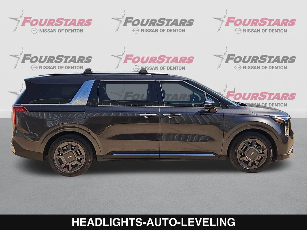 Used 2025 Kia Carnival SX FWD image 3