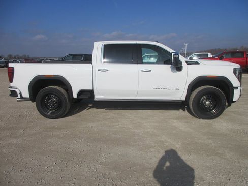 New 2026 GMC Sierra 2500 Denali Ultimate image 2