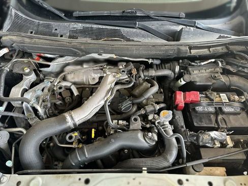 Used 2017 Nissan Juke SV image 28