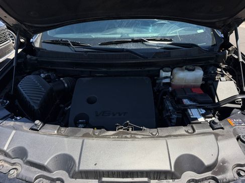 Used 2023 Chevrolet Traverse RS AWD/4WD image 21