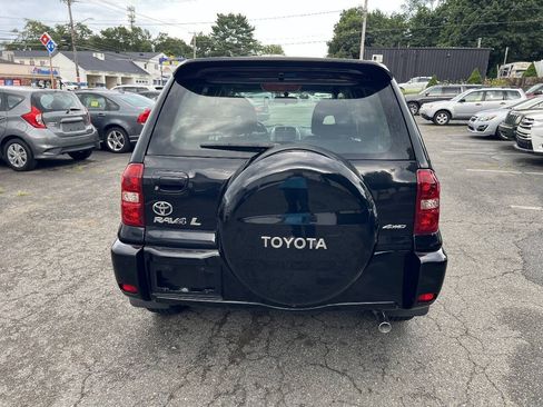 Used 2005 Toyota RAV4 4WD image 6