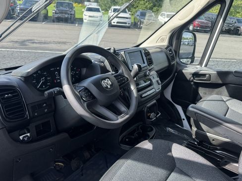 Used 2024 RAM ProMaster 2500 w/ Convenience Group FWD image 7