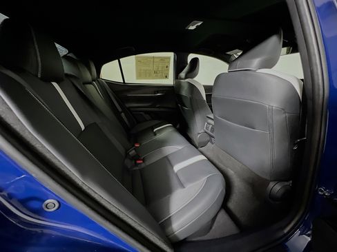 Used 2025 Toyota Camry SE w/ Convenience Package FWD image 33