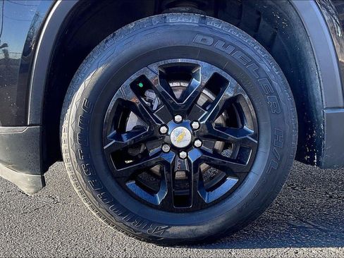 Used 2020 Chevrolet Traverse LT FWD image 14