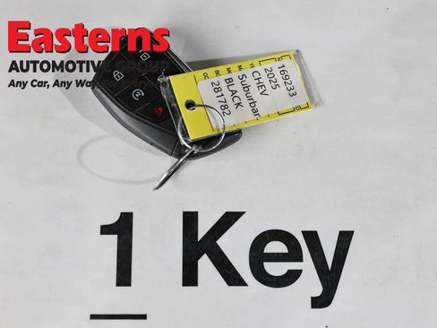 Used 2025 Chevrolet Suburban Z71 image 27