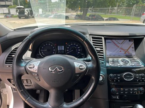 Used 2014 INFINITI QX70 2WD w/ Premium Package image 13