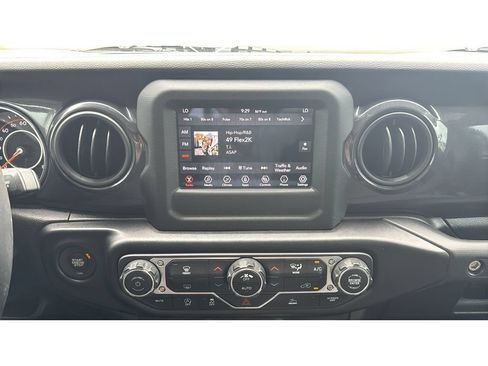 Used 2022 Jeep Gladiator Sport AWD/4WD image 22