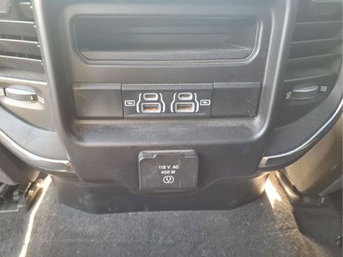 Used 2023 RAM 1500 Laramie AWD/4WD image 15