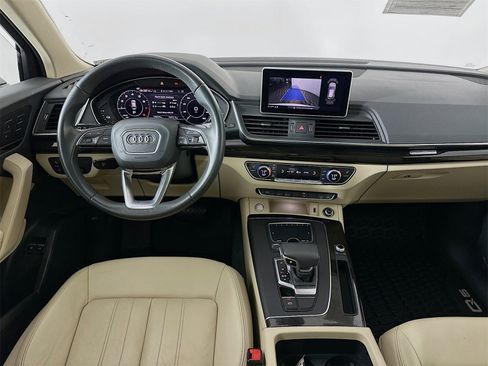 Used 2020 Audi Q5 e Premium Plus w/ Premium Plus Package image 23