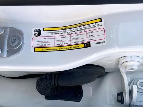 Used 2022 Jeep Compass Latitude FWD image 37