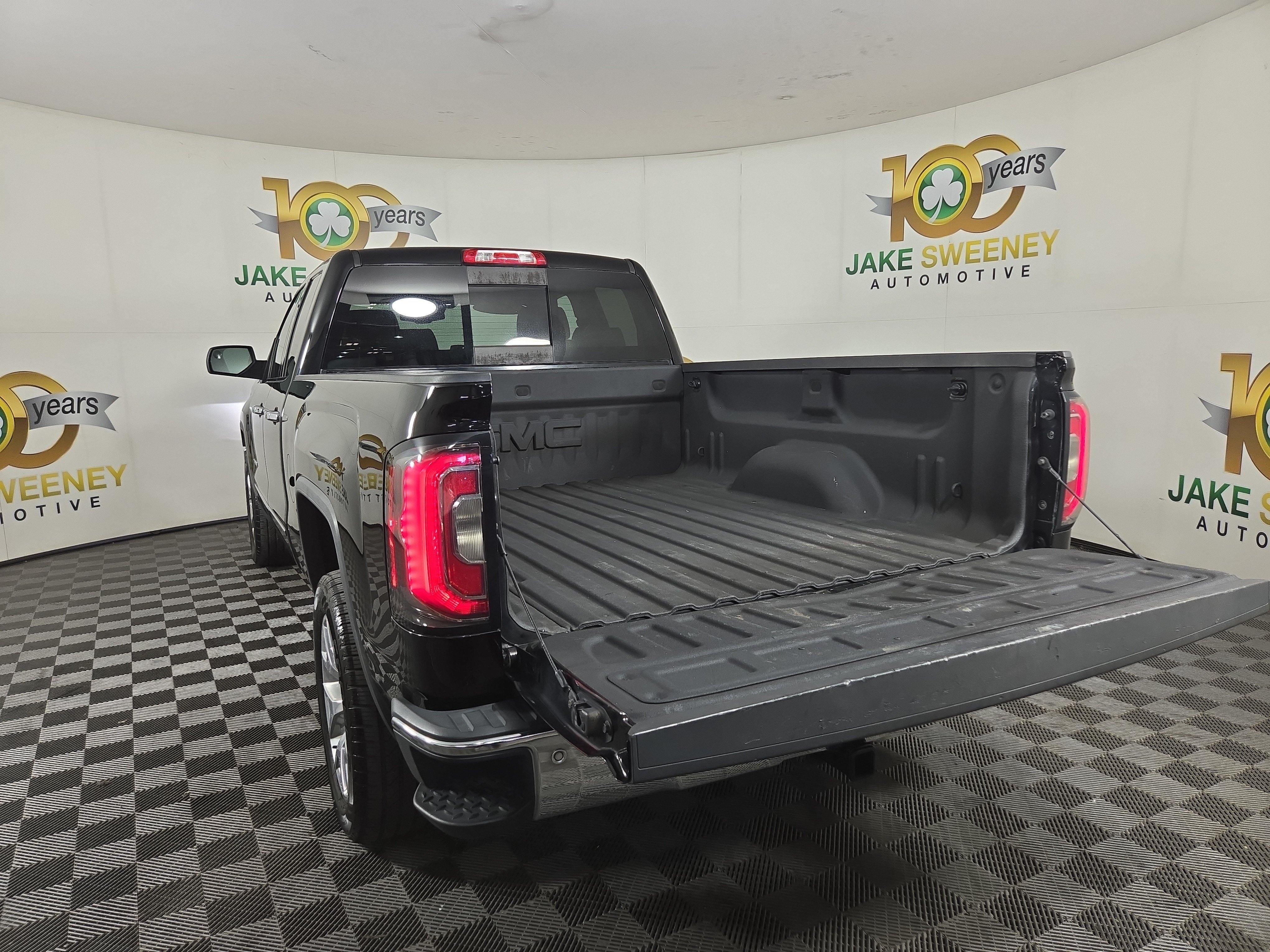Used 2017 GMC Sierra 1500 SLT w/ SLT Premium Package AWD/4WD image 32