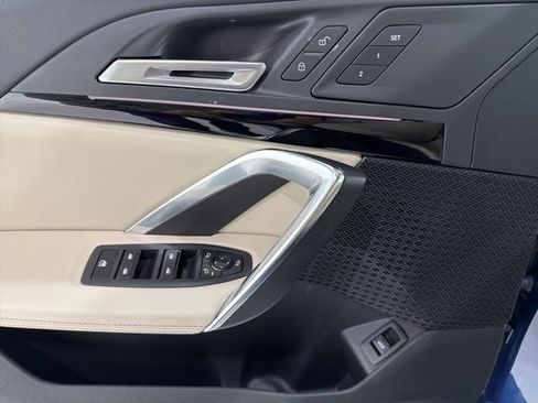 Used 2025 BMW X1 xDrive28i w/ Convenience Package image 11