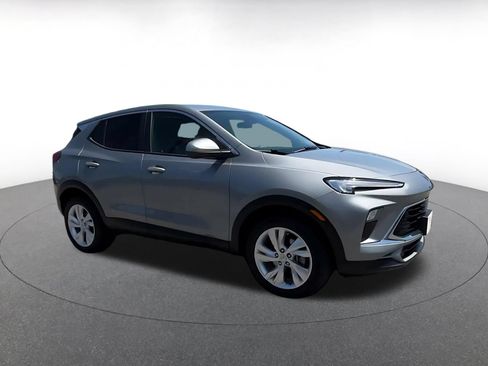 Used 2025 Buick Encore GX Preferred FWD image 2