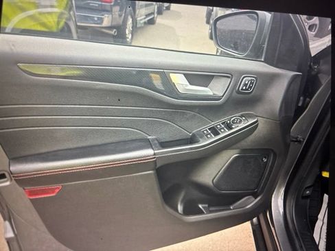 Used 2024 Ford Escape ST-Line Select w/ Tech Pack #2 AWD/4WD image 10