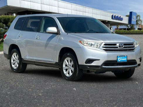 Used 2012 Toyota Highlander FWD image 10