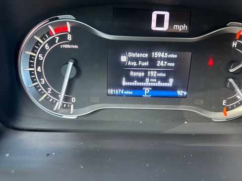 Used 2016 Honda Pilot Touring image 17