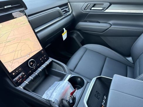 New 2026 GMC Terrain Elevation w/ Elevation Premium Package image 21