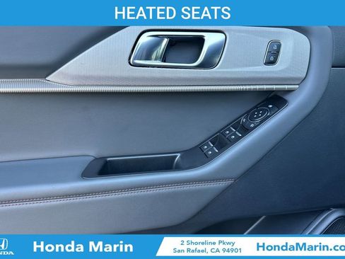 Used 2025 Ford Explorer Active image 14