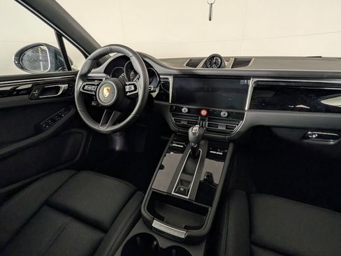 New 2026 Porsche Macan image 24