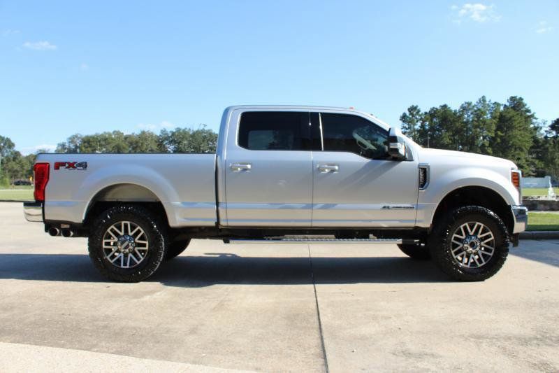 Used 2017 Ford F250 Lariat w/ Lariat Value Package AWD/4WD image 19
