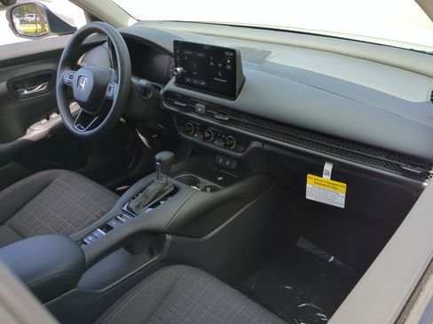 New 2026 Honda HR-V LX image 14