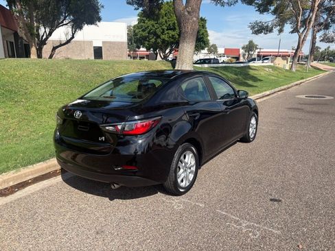 Used 2018 Toyota Yaris iA FWD image 5