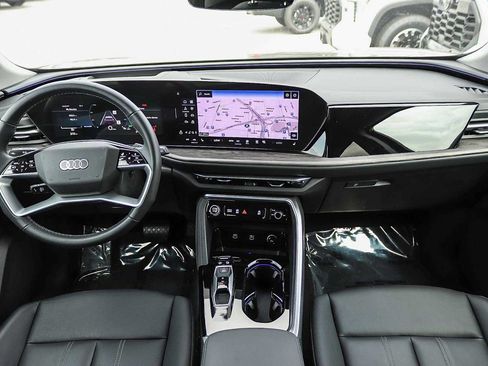 Used 2025 Audi Q5 Premium Plus w/ Premium Plus AWD/4WD image 16