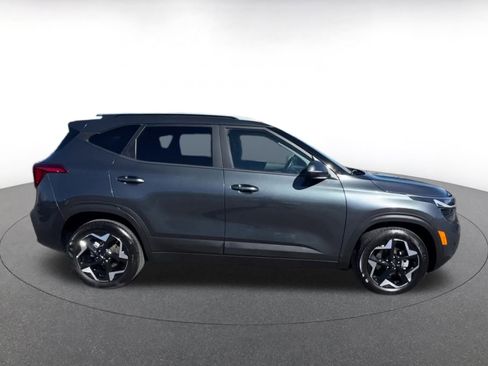 Used 2025 Kia Seltos S image 16