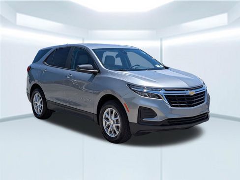 Used 2023 Chevrolet Equinox LS w/ LS Convenience Package AWD/4WD image 8
