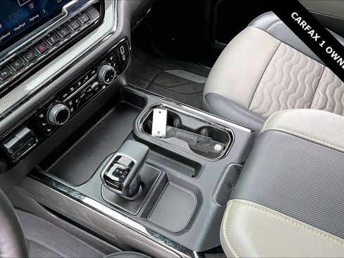 Used 2024 Chevrolet Silverado 1500 ZR2 w/ Technology Package image 19