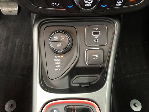 Used 2019 Jeep Compass Trailhawk w/ Leather Interior Group image 19