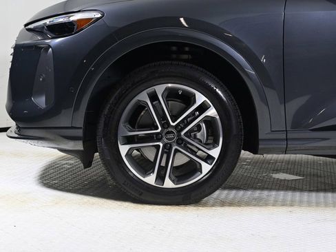 Used 2025 Audi Q5 Premium Plus w/ Premium Plus image 23