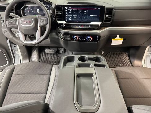 New 2026 GMC Sierra 1500 Elevation image 10