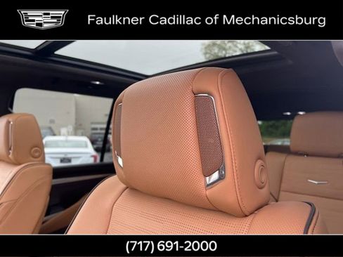 Used 2026 Cadillac Escalade Luxury w/ Touring Package AWD/4WD image 22