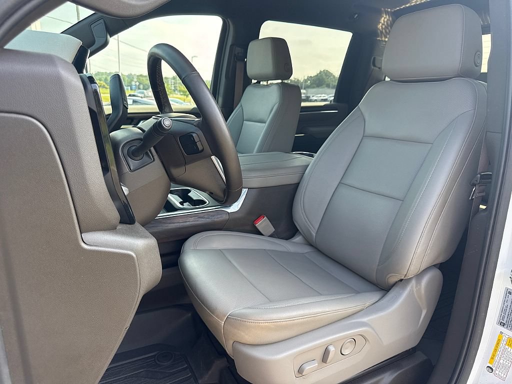 Used 2025 GMC Sierra 2500 SLT w/ SLT Premium Package AWD/4WD image 15