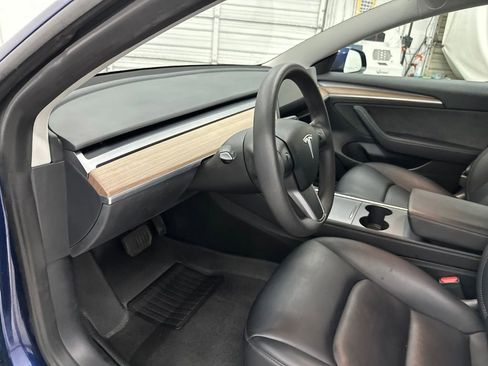 Used 2023 Tesla Model 3 Standard Range RWD image 9