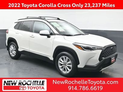Used 2022 Toyota Corolla Cross LE w/ Moonroof Package