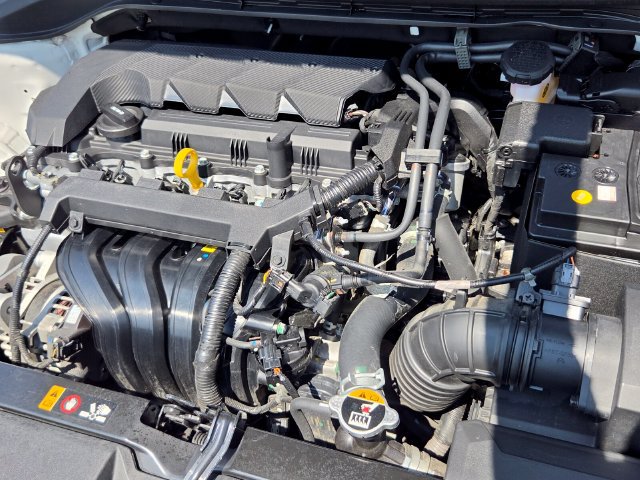 Used 2022 Hyundai Accent Limited FWD image 10