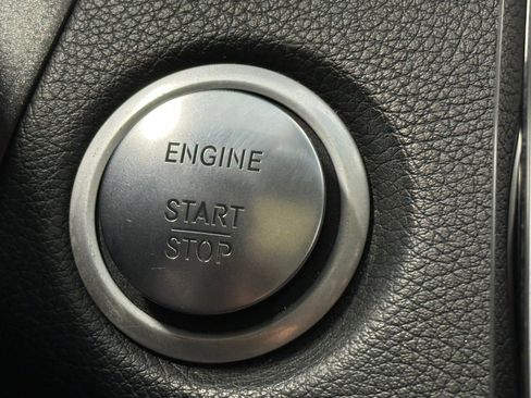 Used 2017 Mercedes-Benz C 300 Luxury image 43