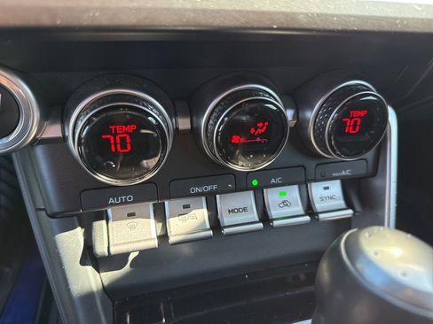 Used 2024 Toyota GR86 Premium image 16