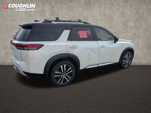 Certified 2023 Nissan Pathfinder Platinum AWD/4WD image 8