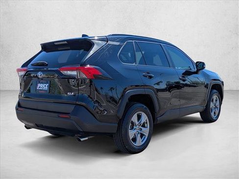 Used 2023 Toyota RAV4 XLE FWD image 5