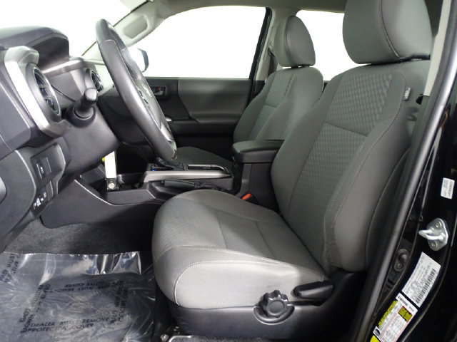 Used 2021 Toyota Tacoma SR5 RWD image 9