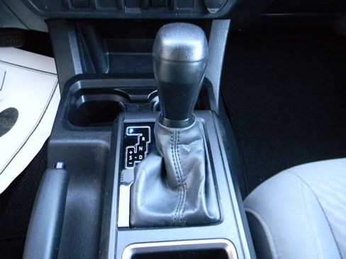 Used 2023 Toyota Tacoma SR AWD/4WD image 17