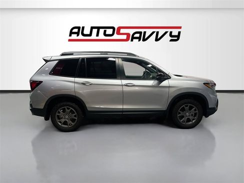 Used 2024 Honda Passport TrailSport image 8