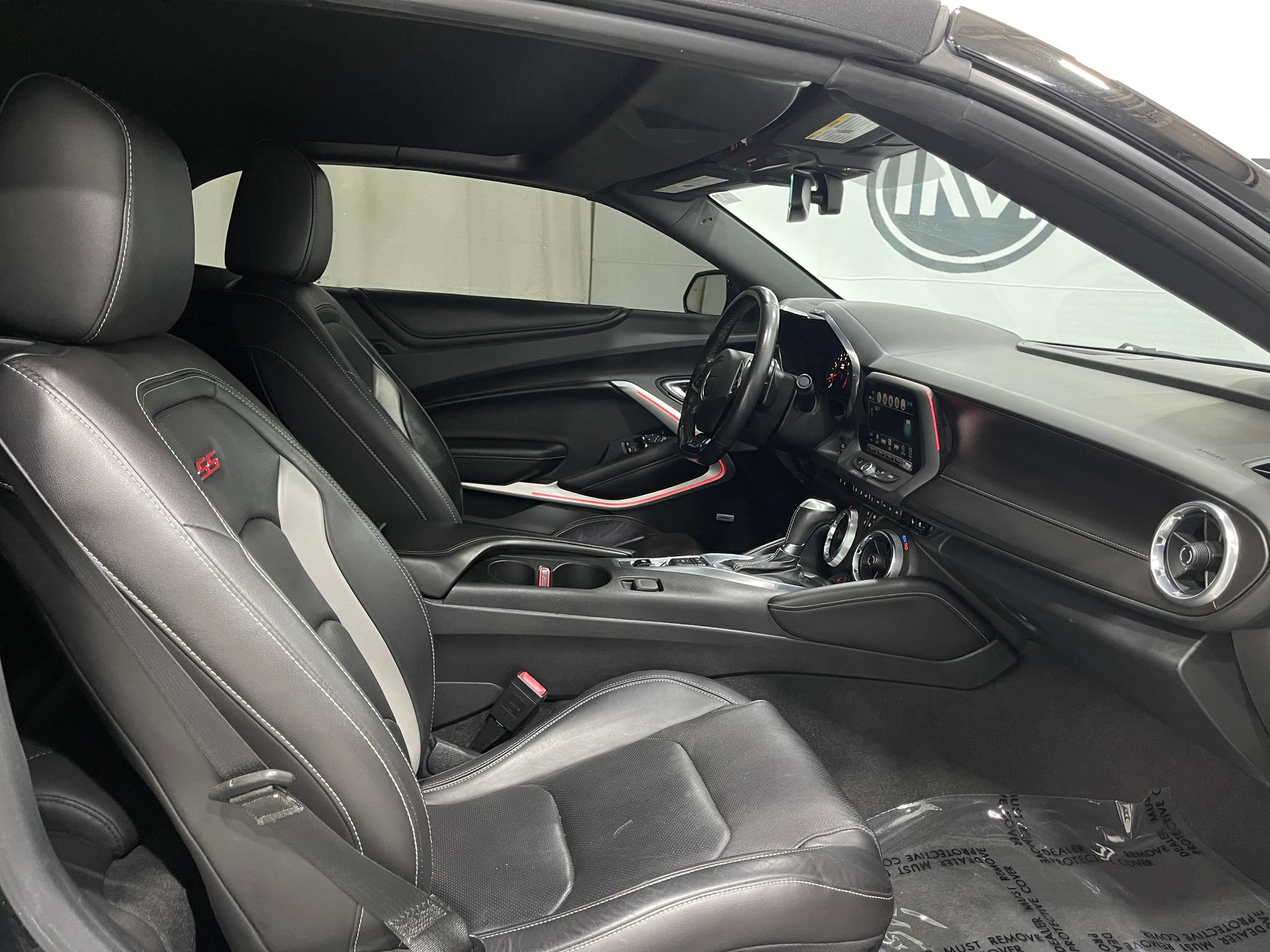 Used 2018 Chevrolet Camaro SS RWD image 30
