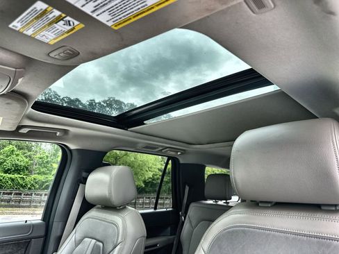 Used 2019 Ford Expedition Limited w/ Equipment Group 301A RWD image 19