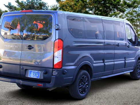 Used 2018 Ford Transit 350 XLT image 5